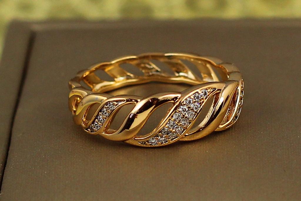Кольцо Xuping Jewelry Различные волны р. 16 Золотистый