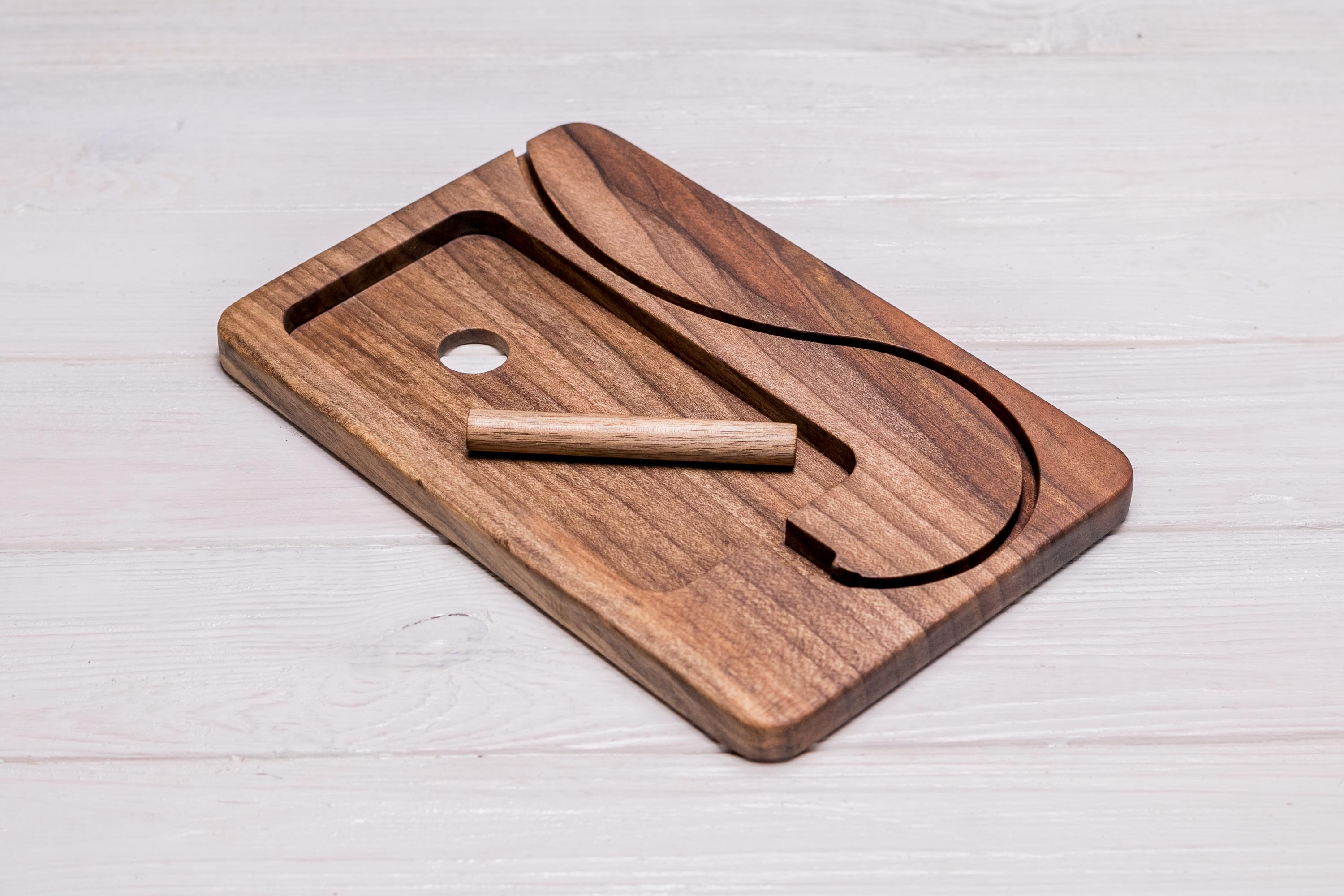 Зарядное устройство-аксессуар EcoWalnut беспроводное (EW-31)