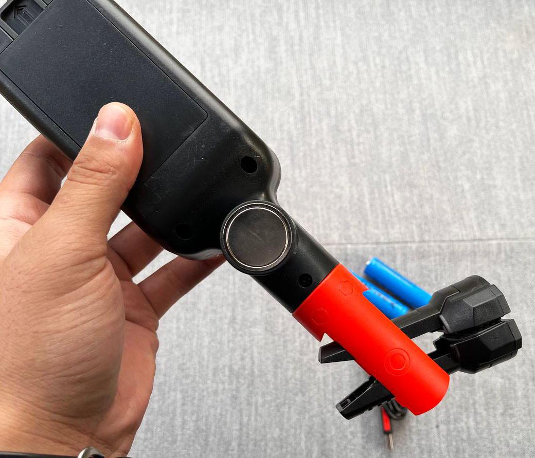 Ліхтар акумуляторний з гачком та магнітом 8859 60 LED для СТО 2x18650 (1700163870) - фото 5 Ліхтар акумуляторний з гачком та магнітом 8859 60 LED для СТО 2x18650 (1700163870) - фото 5