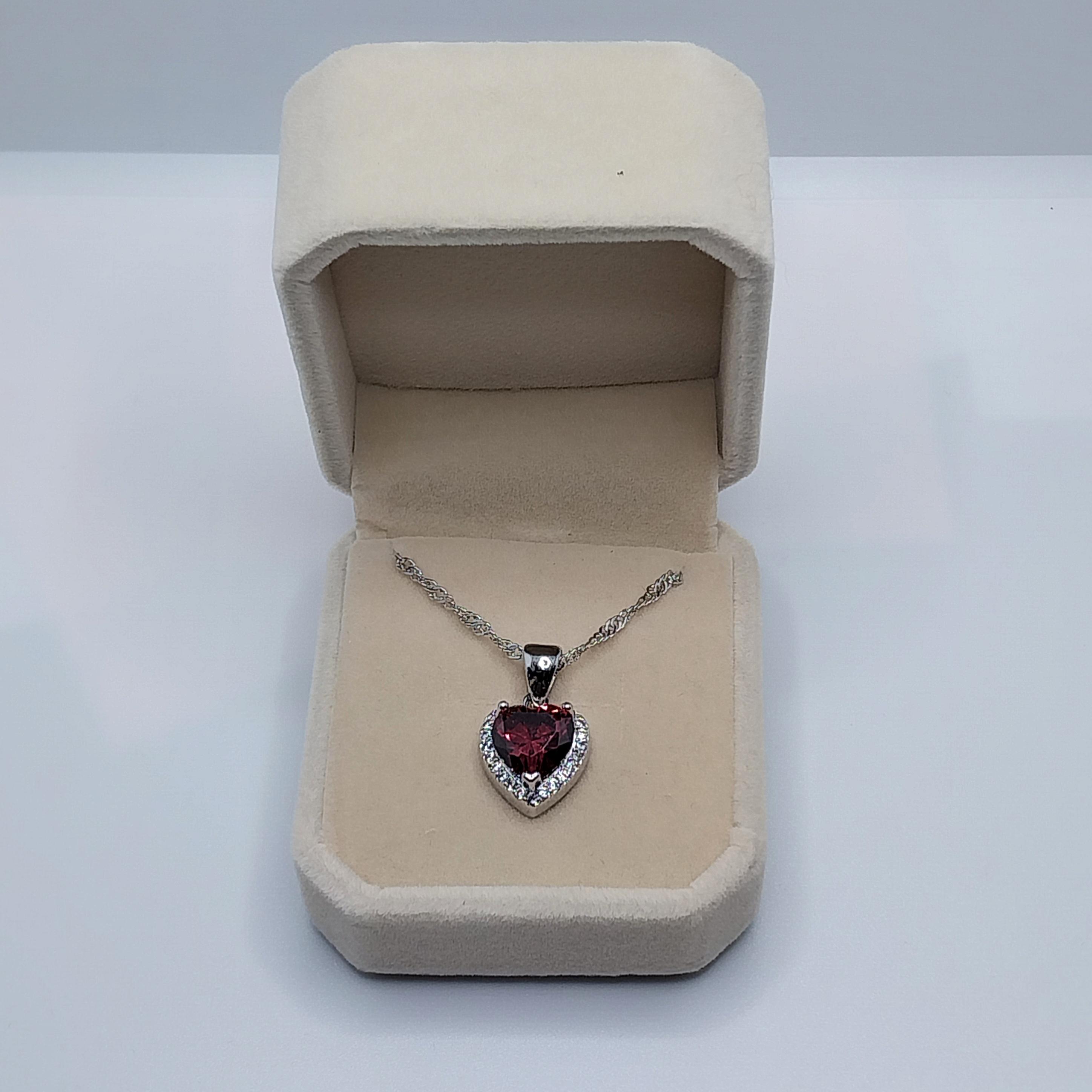 Кольє рубінове серце ювелірний сплав сріблястий червоний циркон (2088500815) Кольє рубінове серце ювелірний сплав сріблястий червоний циркон (2088500815)