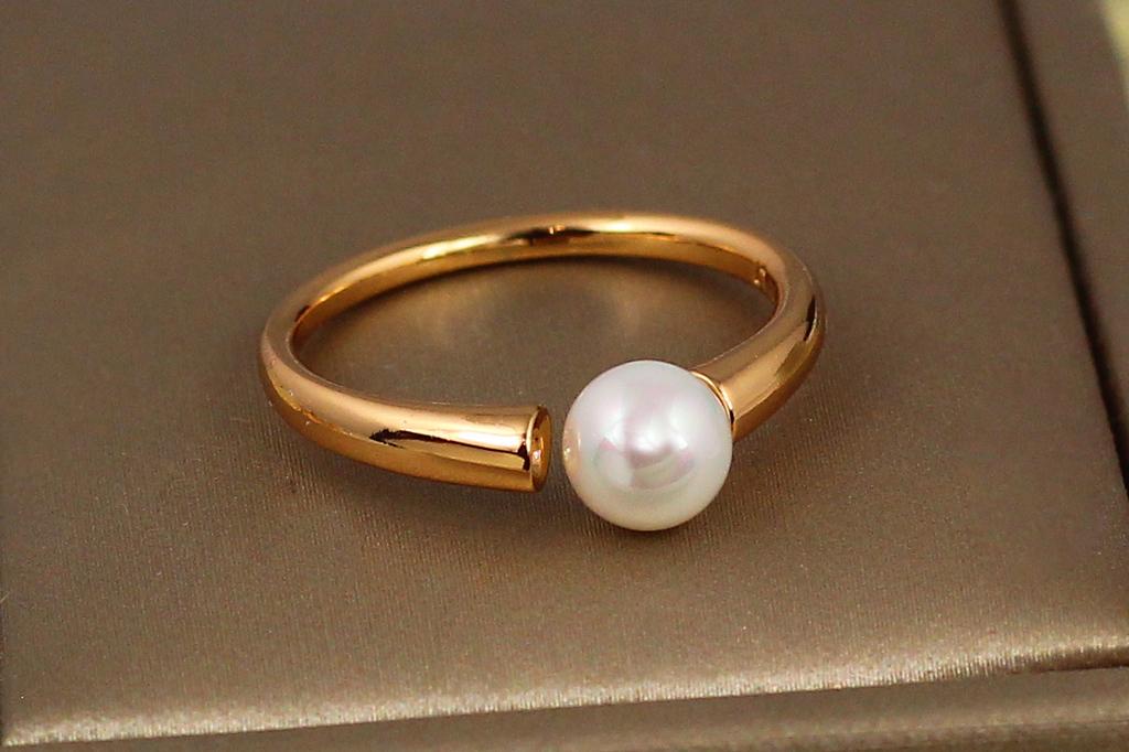 Кольцо Xuping Jewelry с жемчужиной 5 мм р. 18 Золотистый