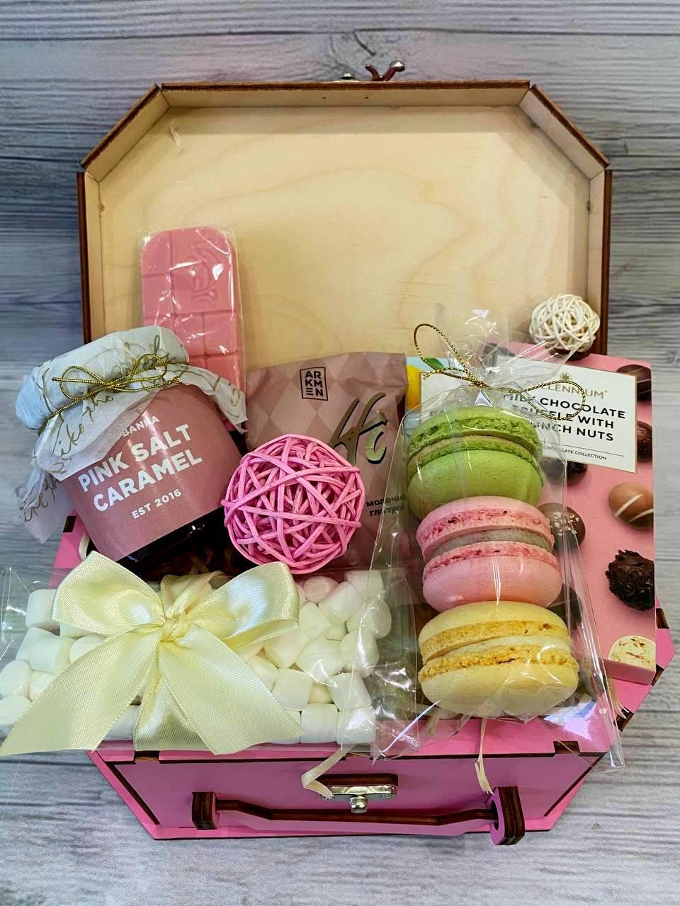 Подарочный набор сладостей Pink Lemon