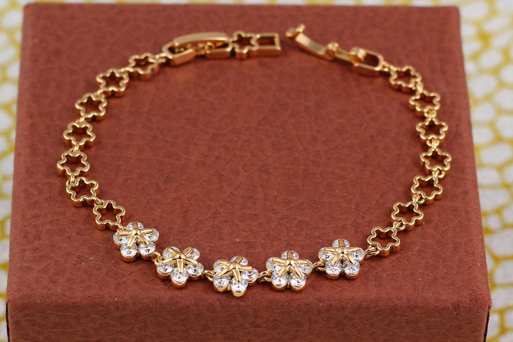 Браслет Xuping Jewelry Цветочная поляна с белыми камнями 17 см 9 мм Золотистый (1674675736)