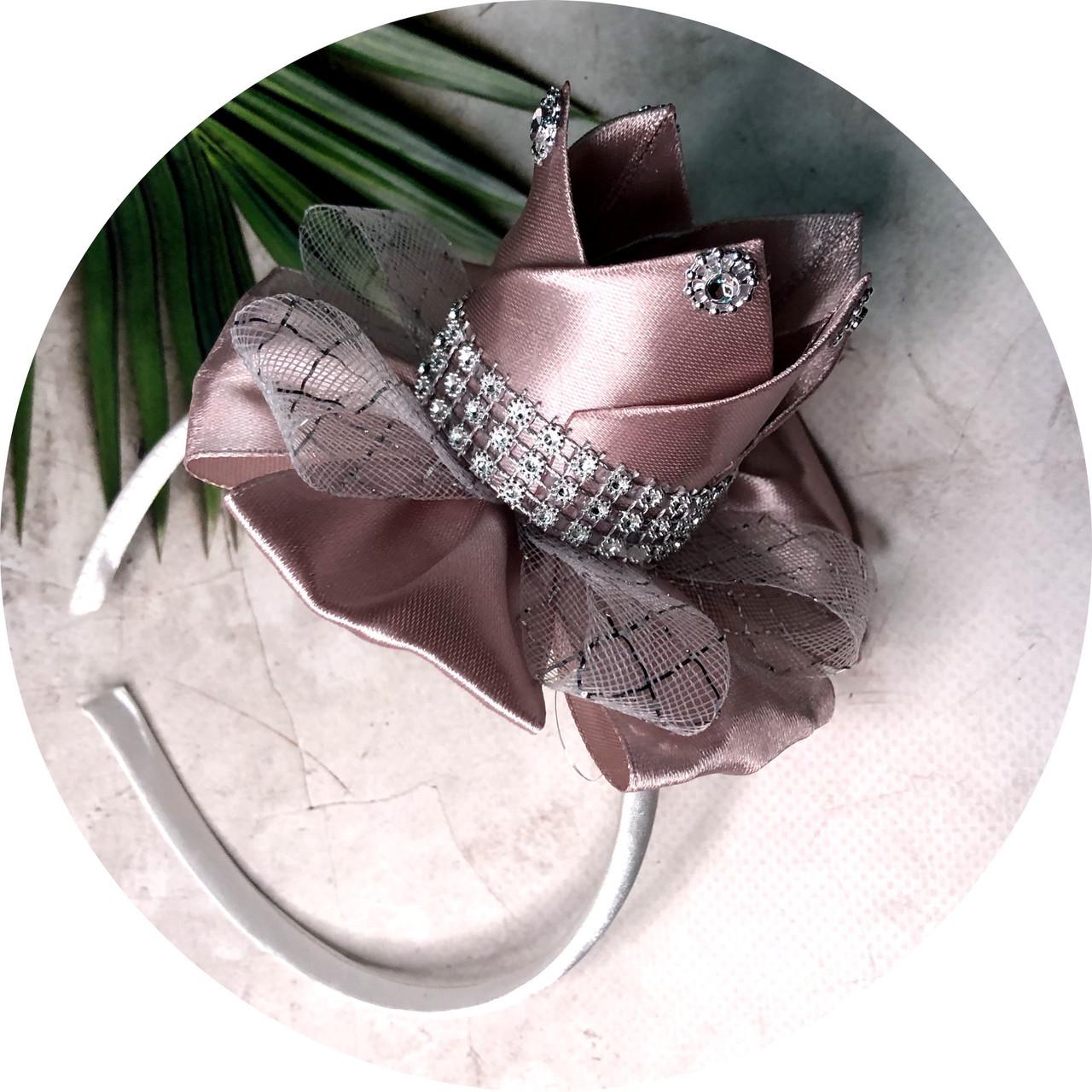 Корона из атласной ленты на обруче Грязно-розовый (852764)