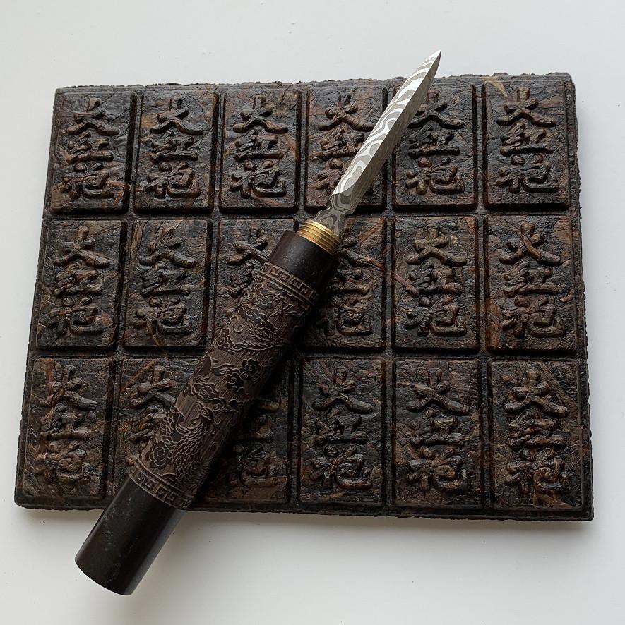 Чай элитный улун Да Хун Пао спрессован в плитку 150 г