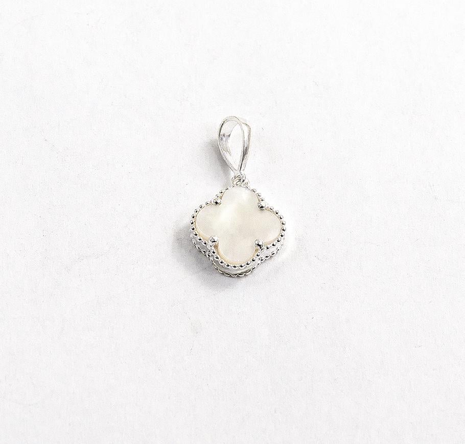 Кулон Maxi Silver 9495 Клевер с перламутром (89495)