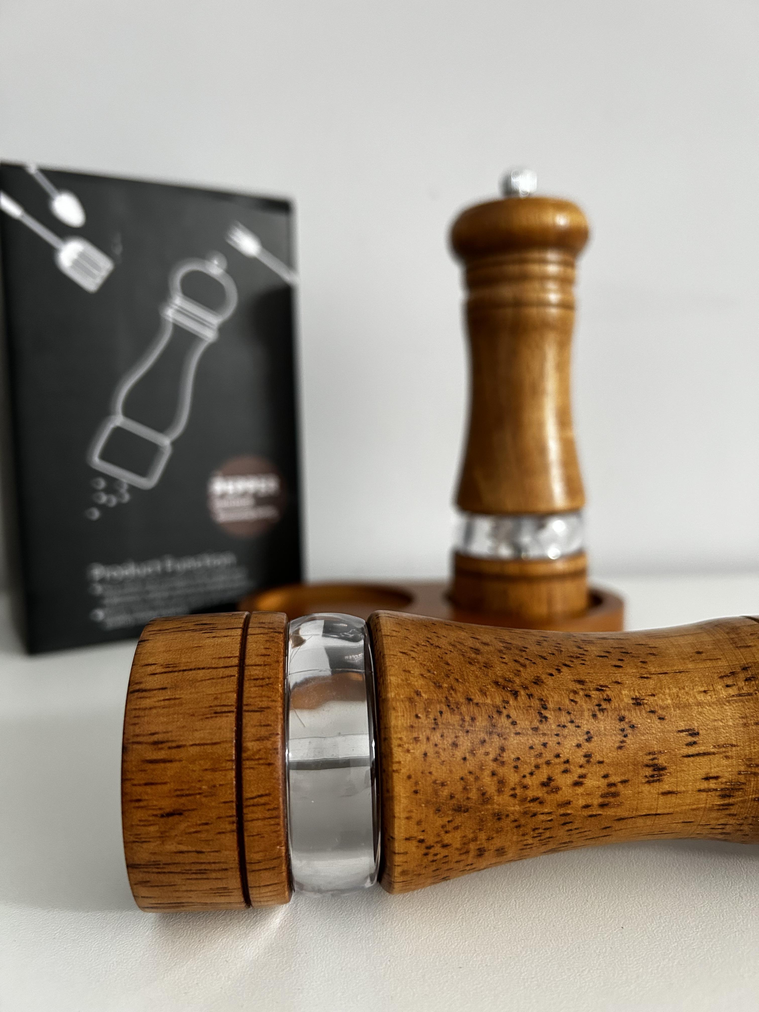 Мельницы для специй деревянные OnePro из натурального дуба с регулируемым помолом 2 шт. Коричневый 73819 - фото 15 Мельницы для специй деревянные OnePro из натурального дуба с регулируемым помолом 2 шт. Коричневый 73819 - фото 15