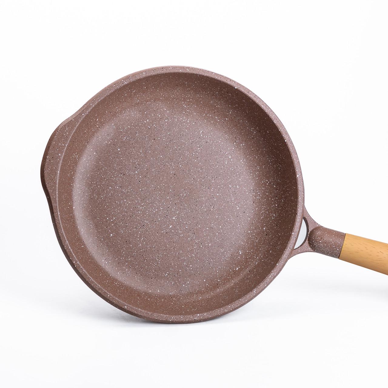 Сковорода алюмінієва MGC 2,8 л з мармуровим покриттям антипригарним Ø 28 см Кавовий - фото 2 Сковорода алюмінієва MGC 2,8 л з мармуровим покриттям антипригарним Ø 28 см Кавовий - фото 2