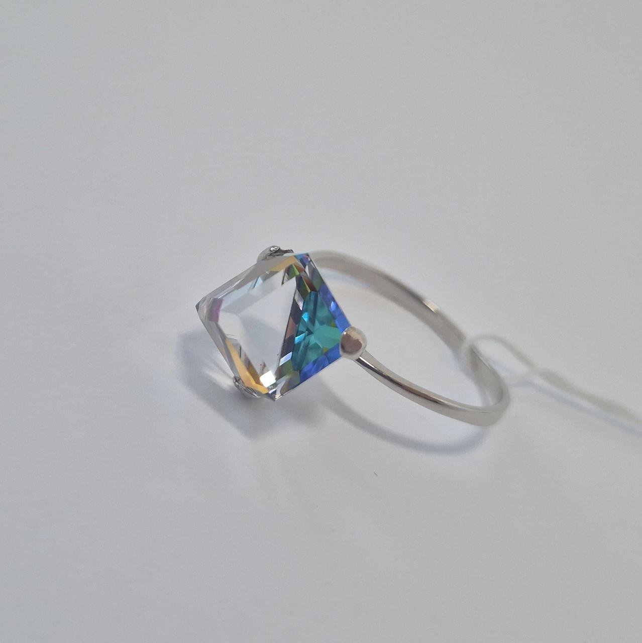 Кольцо Иллюзия Кубик вставка Сваровски серебро 925 пробы родированное 2,50 г (10004г)