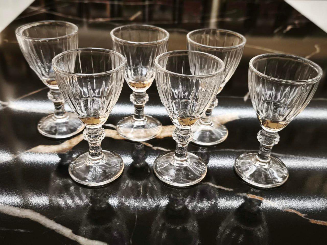 Набор рюмок на ножках Страйп 50 мл 6 шт. Прозрачный (102-893) Набор рюмок на ножках Страйп 50 мл 6 шт. Прозрачный (102-893)