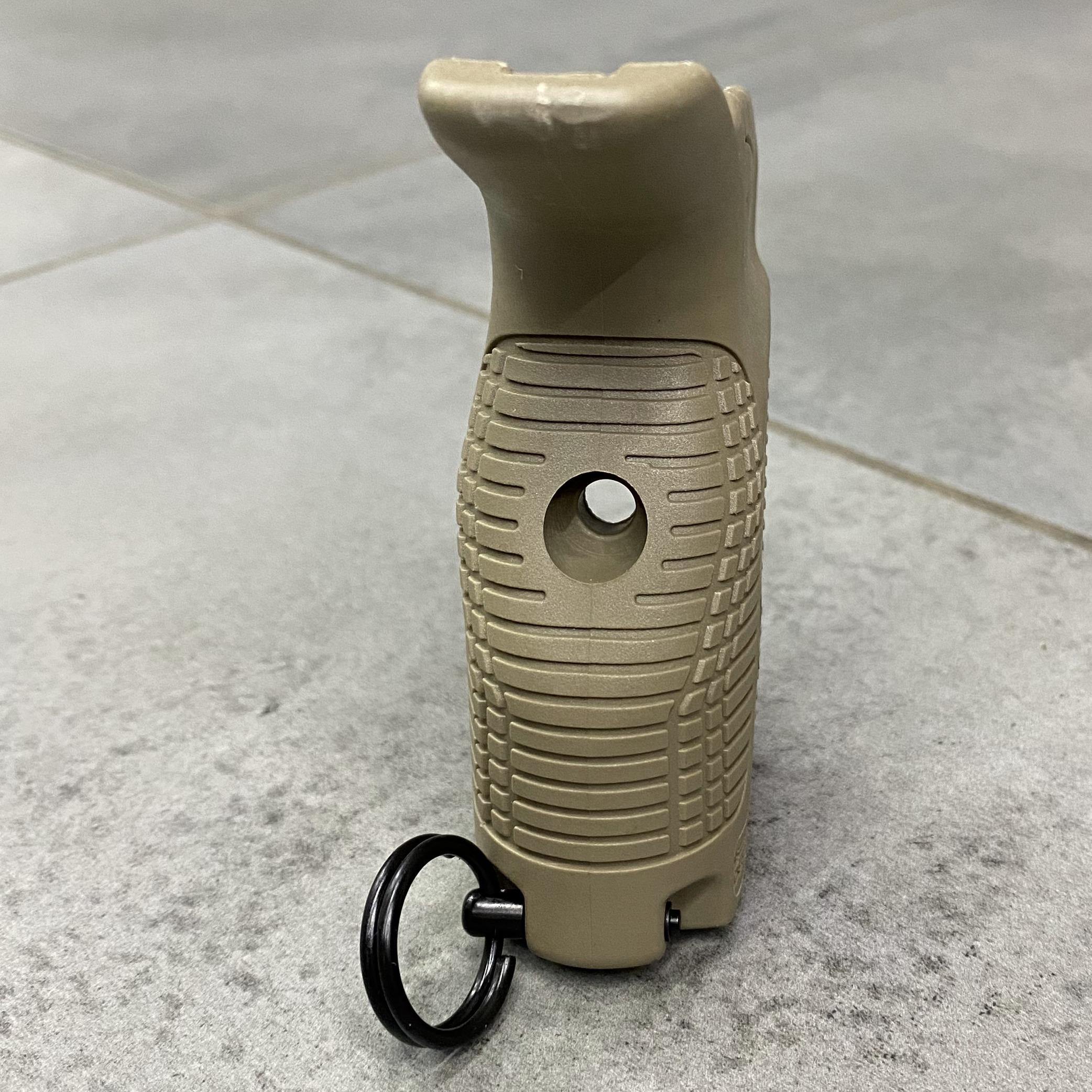 Рукоятка пистолетная для ПМ FAB Defence PM-G под правую руку с кнопкой сброса Койот (243962) - фото 2 Рукоятка пистолетная для ПМ FAB Defence PM-G под правую руку с кнопкой сброса Койот (243962) - фото 2