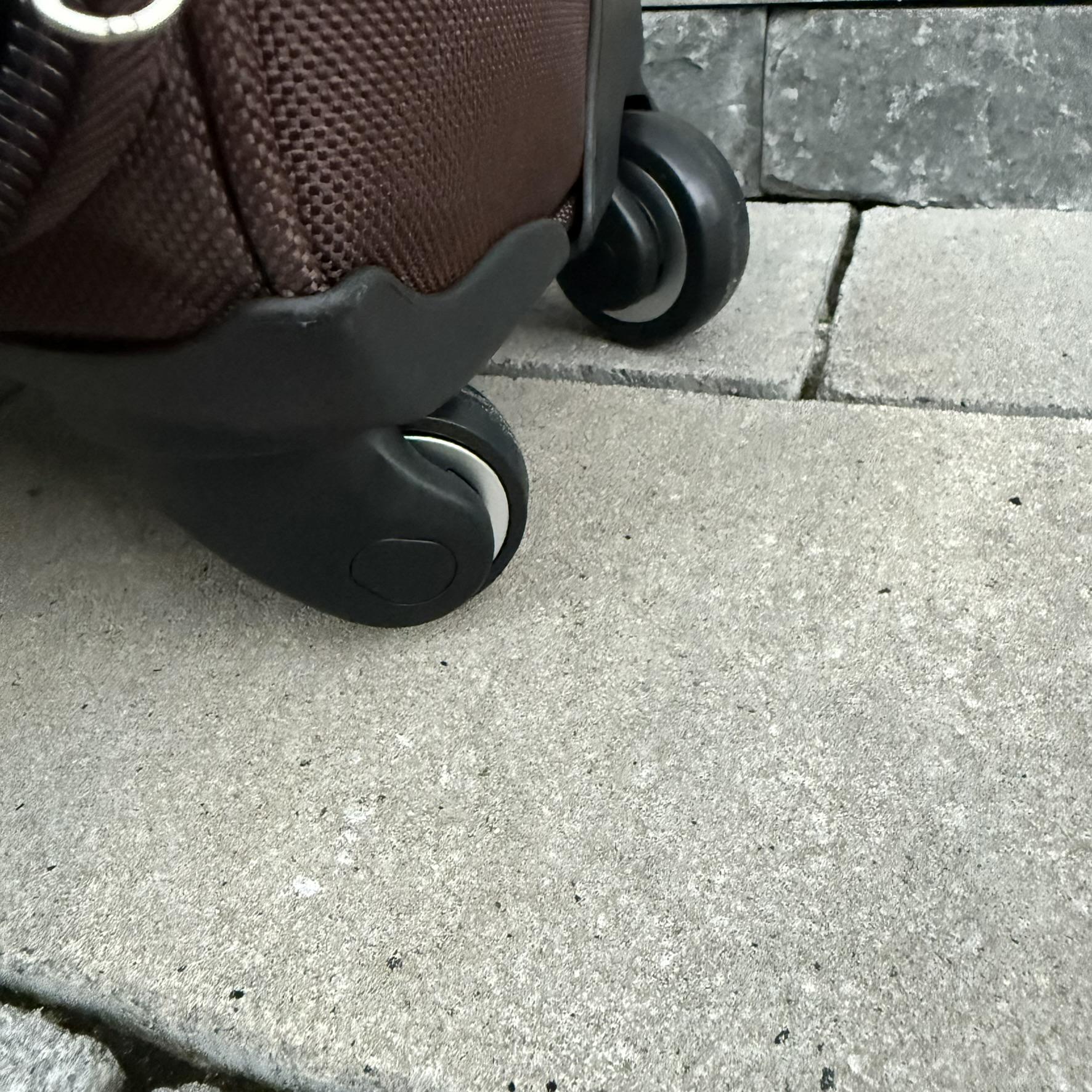 Валіза тканинна на 4 колесах Wings 1708 S Коричневий (30485148) - фото 7