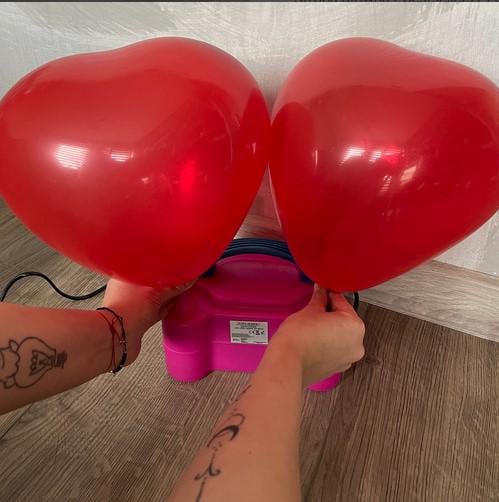 Насос электрический для воздушных шаров с 2 насадками 600 Вт. - фото 2 Насос электрический для воздушных шаров с 2 насадками 600 Вт. - фото 2