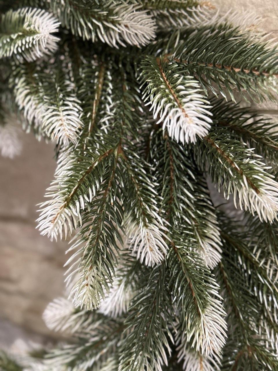 Вінок новорічний литий ПЛАСТМАКС d 52 см Зелений з білим (VX 4201/2) - фото 2 Вінок новорічний литий ПЛАСТМАКС d 52 см Зелений з білим (VX 4201/2) - фото 2