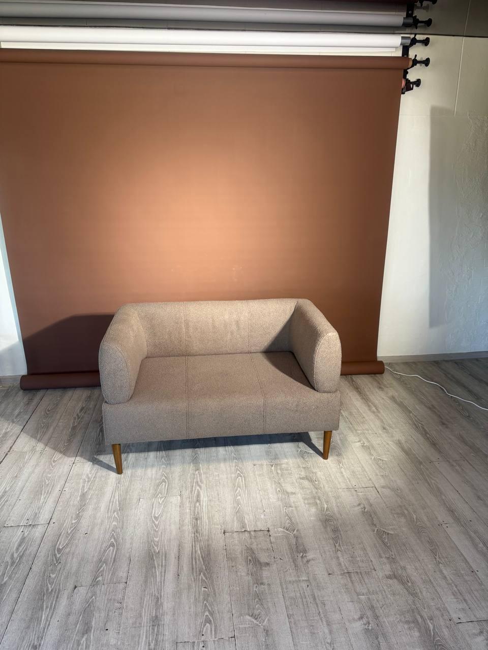 Крісло офісне ТОБІ ШО Бенно-1 Alpaca з підлокітниками та конусною ногою букле 1000х720х750 мм Кавовий/20 - фото 3 Крісло офісне ТОБІ ШО Бенно-1 Alpaca з підлокітниками та конусною ногою букле 1000х720х750 мм Кавовий/20 - фото 3