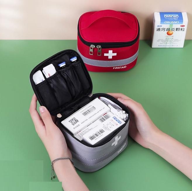 Аптечка-сумка FirstAid для зберігання медикаментів 14х10х10 см Сірий (ОДЛ-48-12) - фото 5 Аптечка-сумка FirstAid для зберігання медикаментів 14х10х10 см Сірий (ОДЛ-48-12) - фото 5