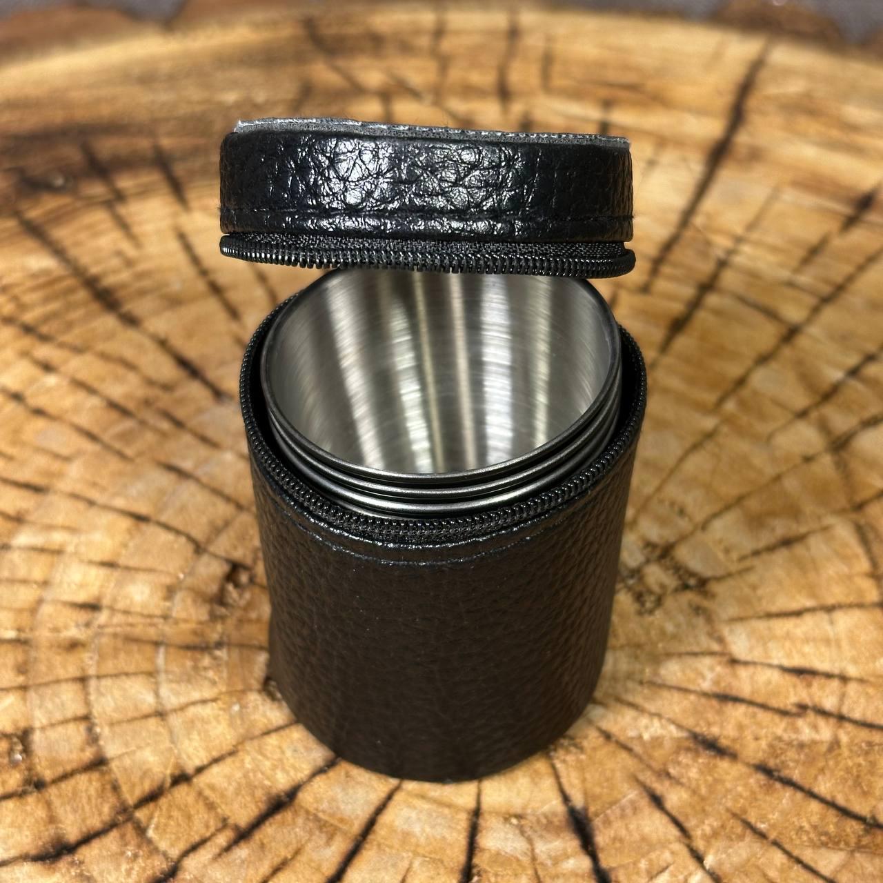 Набір чарок для алкоголю в чохлі з екошкіри з гербом України - фото 4 Набір чарок для алкоголю в чохлі з екошкіри з гербом України - фото 4