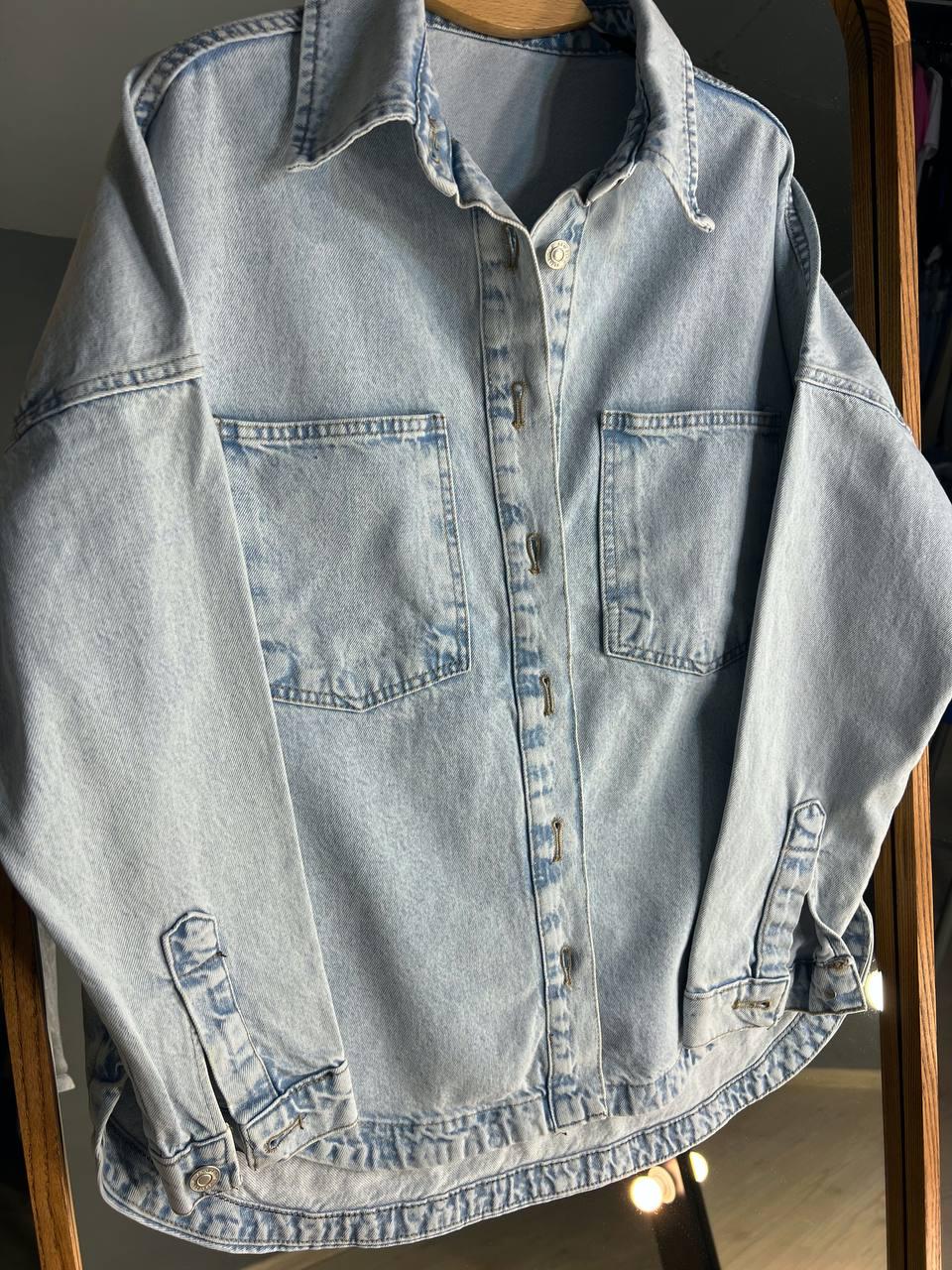 Сорочка жіноча XRAY 2038 джинсова оверсайз L Блакитний - фото 4 Сорочка жіноча XRAY 2038 джинсова оверсайз L Блакитний - фото 4