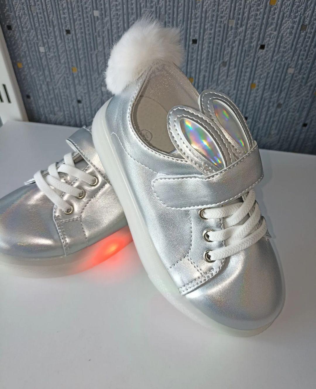 Кросівки з LED-підсвіткою р. 21 Сріблястий (22292833)