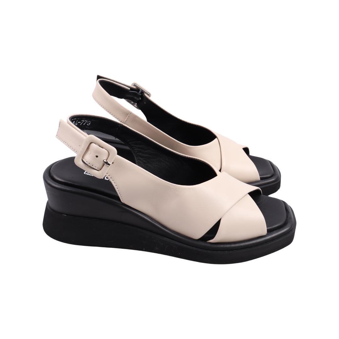 Босоножки женские Guero из кожи р. 39 Бежевый (470-22LBC)