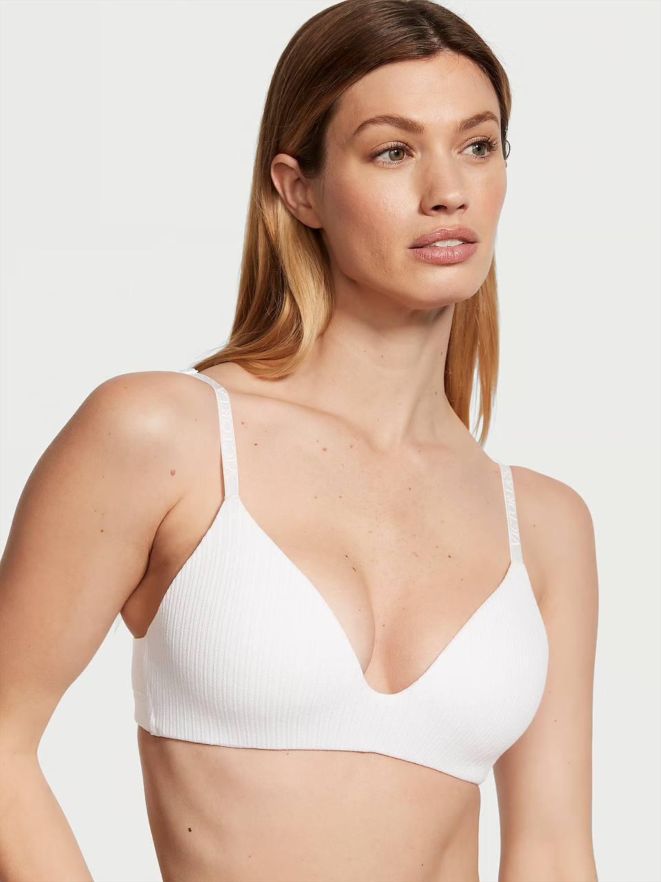 Бюстгальтер безкаркасний Victoria's Secret Lightly-Lined Wireless Bra 70В Білий (18259845) - фото 1