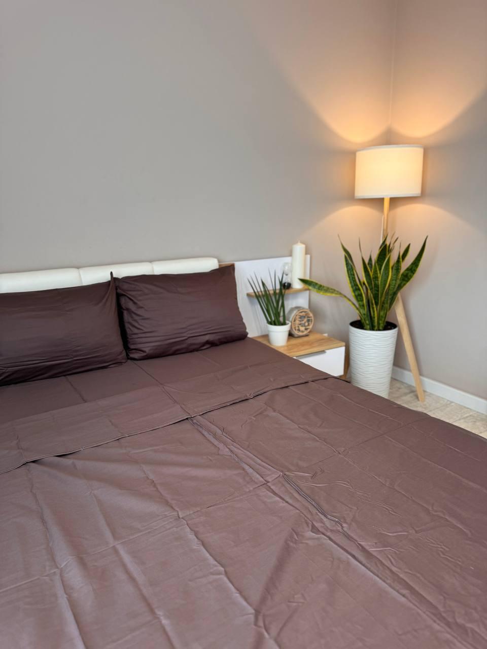 Постільна білизна сатин євро 200х220 см наволочки 70х70 см 2 шт. Коричневий (Д-Al-satin-004-03) - фото 3 Постільна білизна сатин євро 200х220 см наволочки 70х70 см 2 шт. Коричневий (Д-Al-satin-004-03) - фото 3