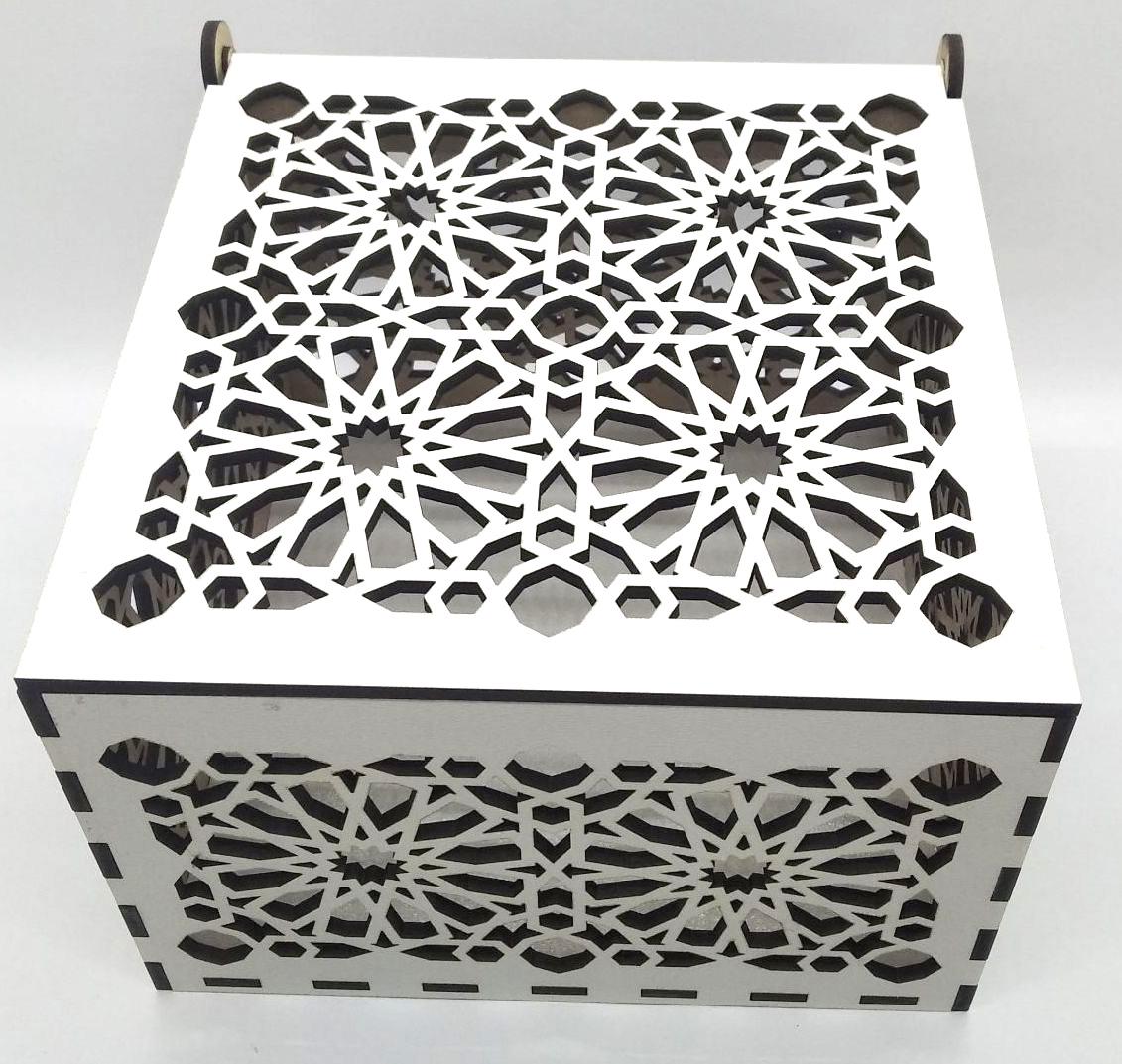 Подарочная коробка деревянная с орнаментом 15х15х10 см