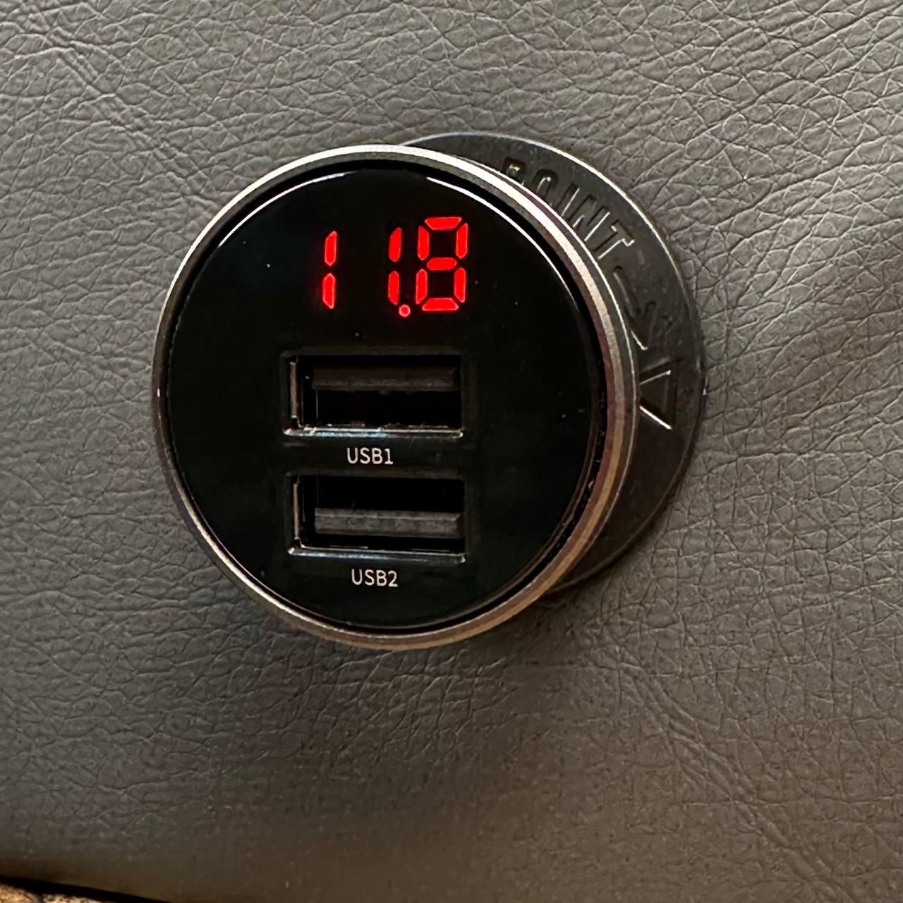 Быстрая зарядка в прикуриватель BASEUS с вольтметром на 2 USB 48А 24W - фото 3 Быстрая зарядка в прикуриватель BASEUS с вольтметром на 2 USB 48А 24W - фото 3