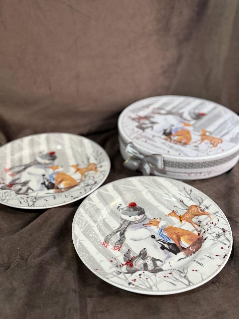 Набор новогодних тарелок HOME Snowman's friends керамика в подарочной коробке 2 шт. 19 см (R36265)