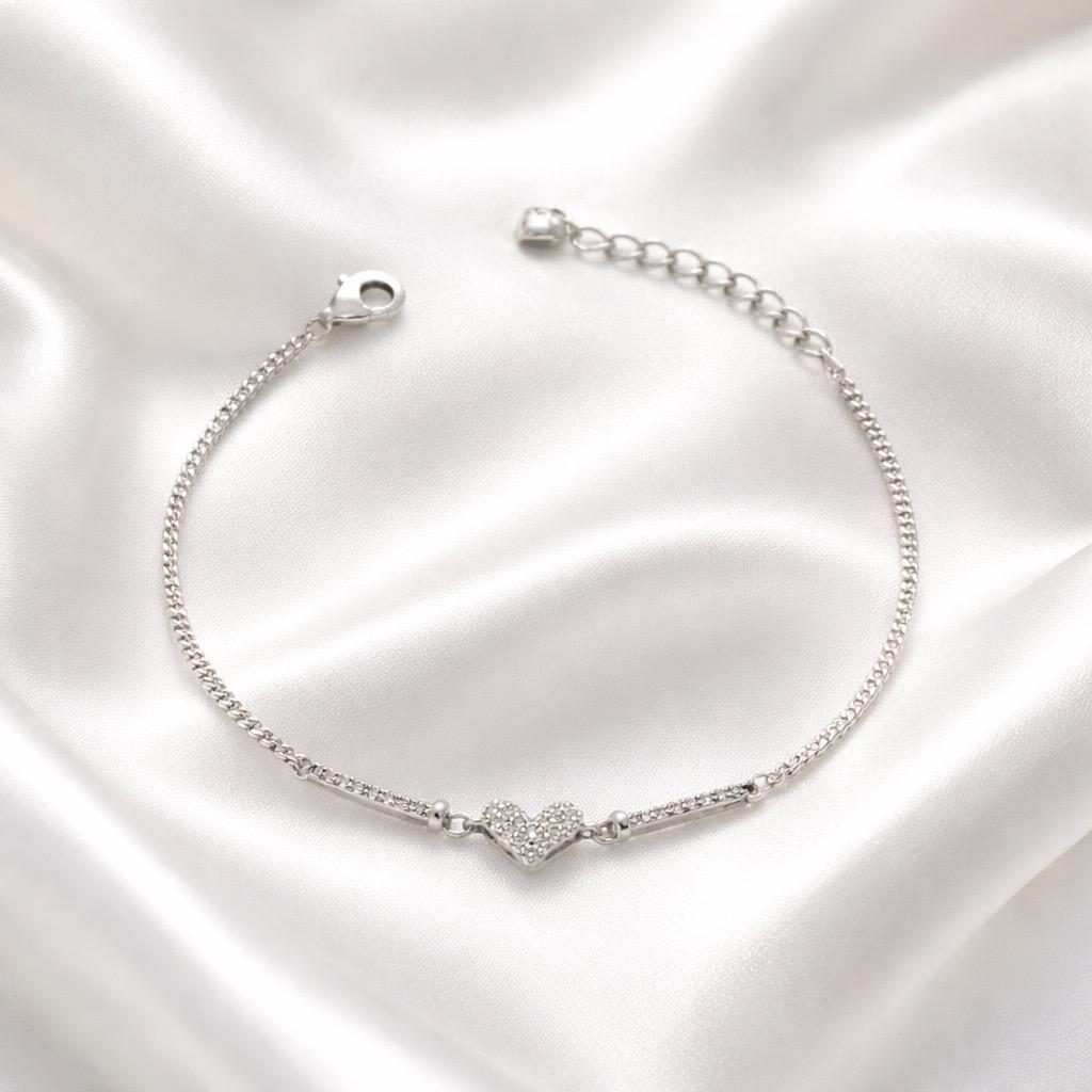 Браслет срібний із серцем та прозорими каменями р. 17-20 см