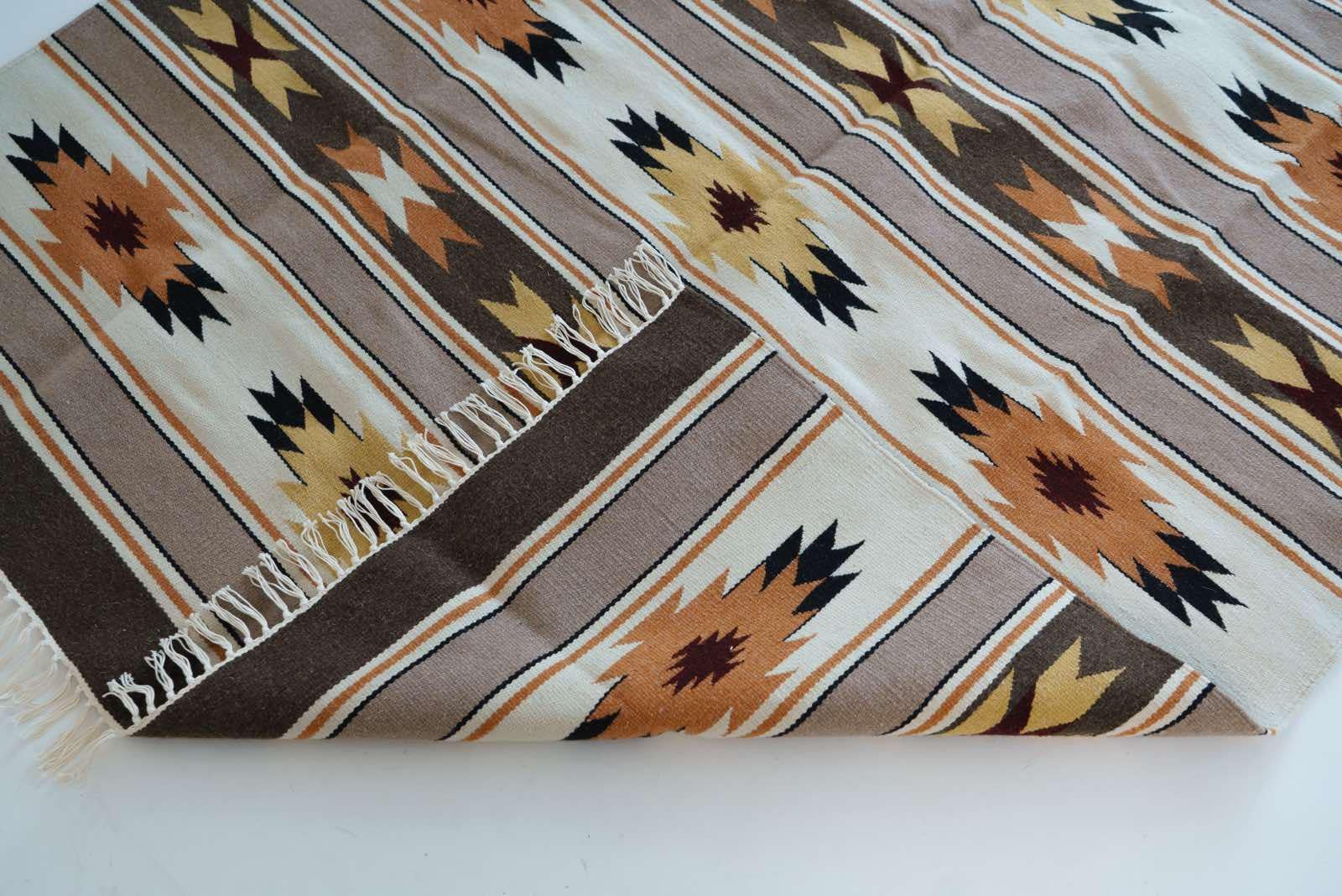 Килим вовняний ручної роботи Ходи до Хати Квітка 145х200 см (118К) Килим вовняний ручної роботи Ходи до Хати Квітка 145х200 см (118К)