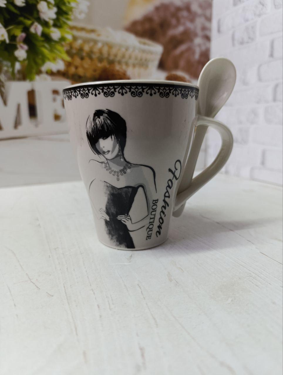 Кружка SNT Fashion Boutique с ложкой фарфора 330 мл (040-01-89-2)