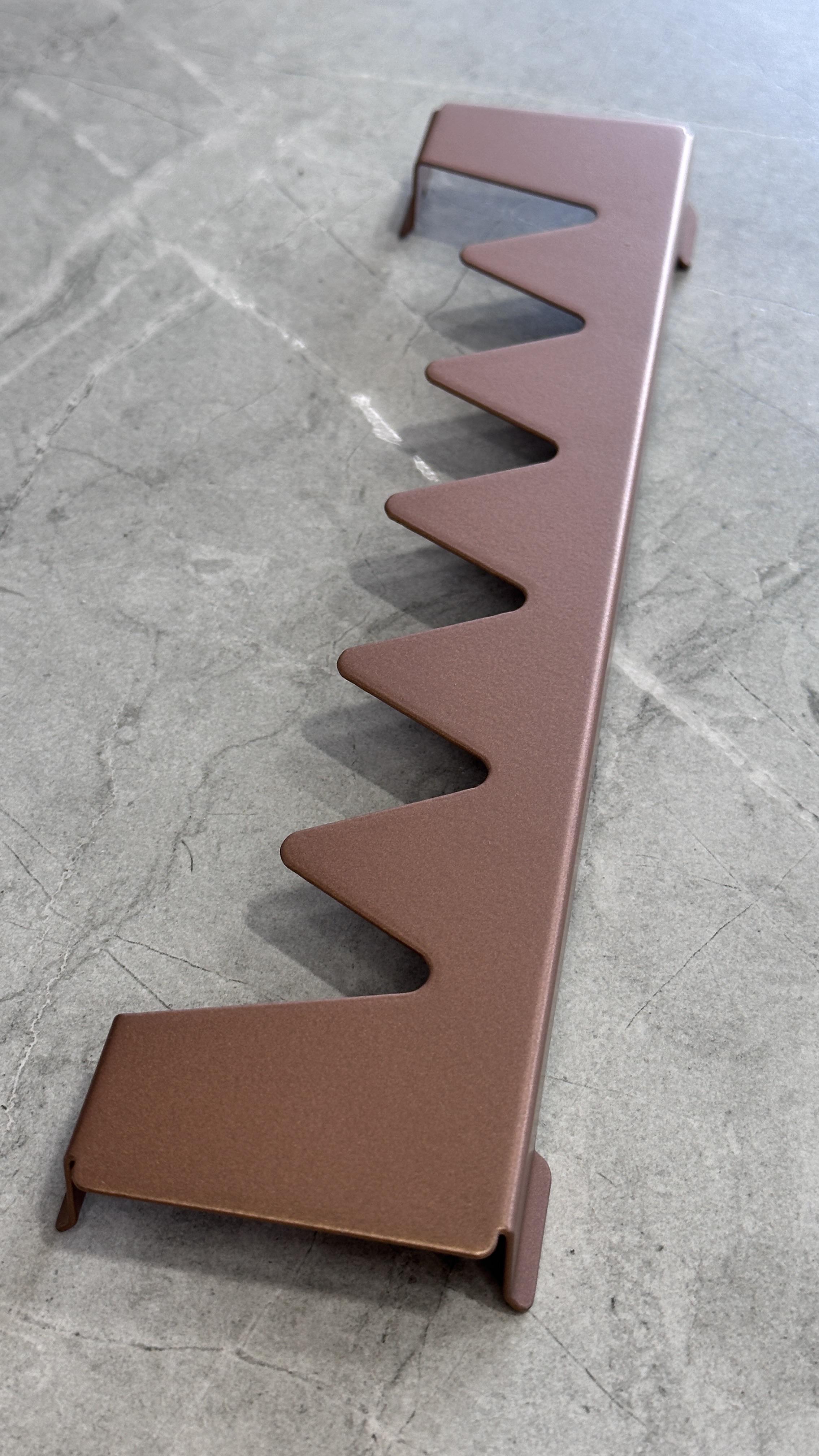 Вешалка Terma Shark 500 мм Bright Cooper (567) - фото 2 Вешалка Terma Shark 500 мм Bright Cooper (567) - фото 2