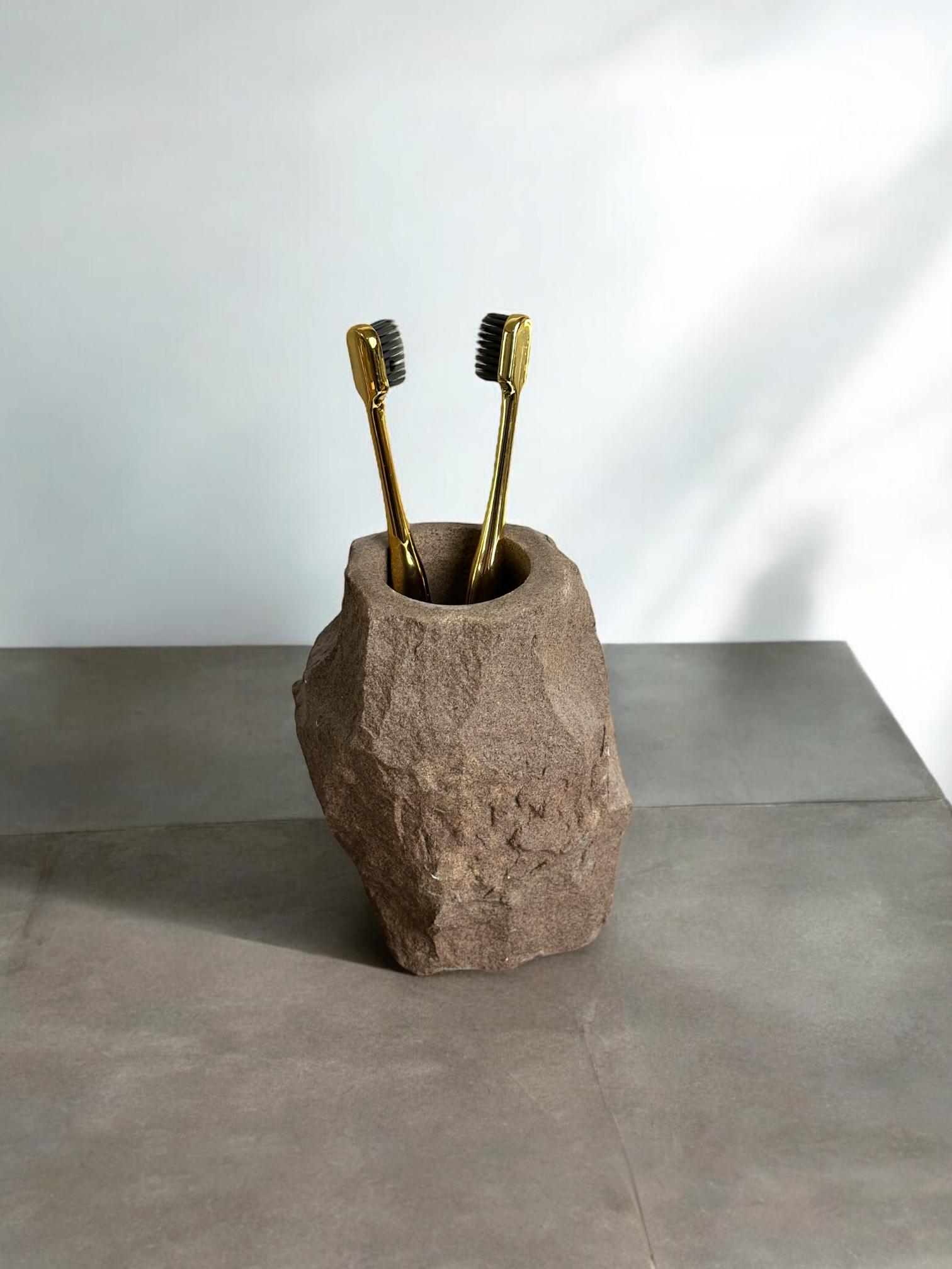 Органайзер для зубних щіток/дрібниць із натурального червоного пісковика