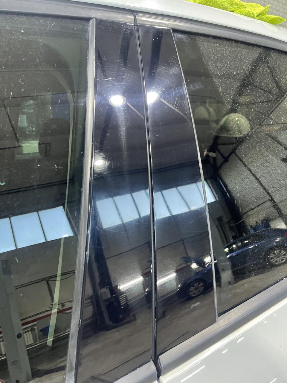 Накладки на стійки дверей Skoda Octavia A7 2014-2019 6 шт. Чорний глянець (27985910) - фото 4 Накладки на стійки дверей Skoda Octavia A7 2014-2019 6 шт. Чорний глянець (27985910) - фото 4