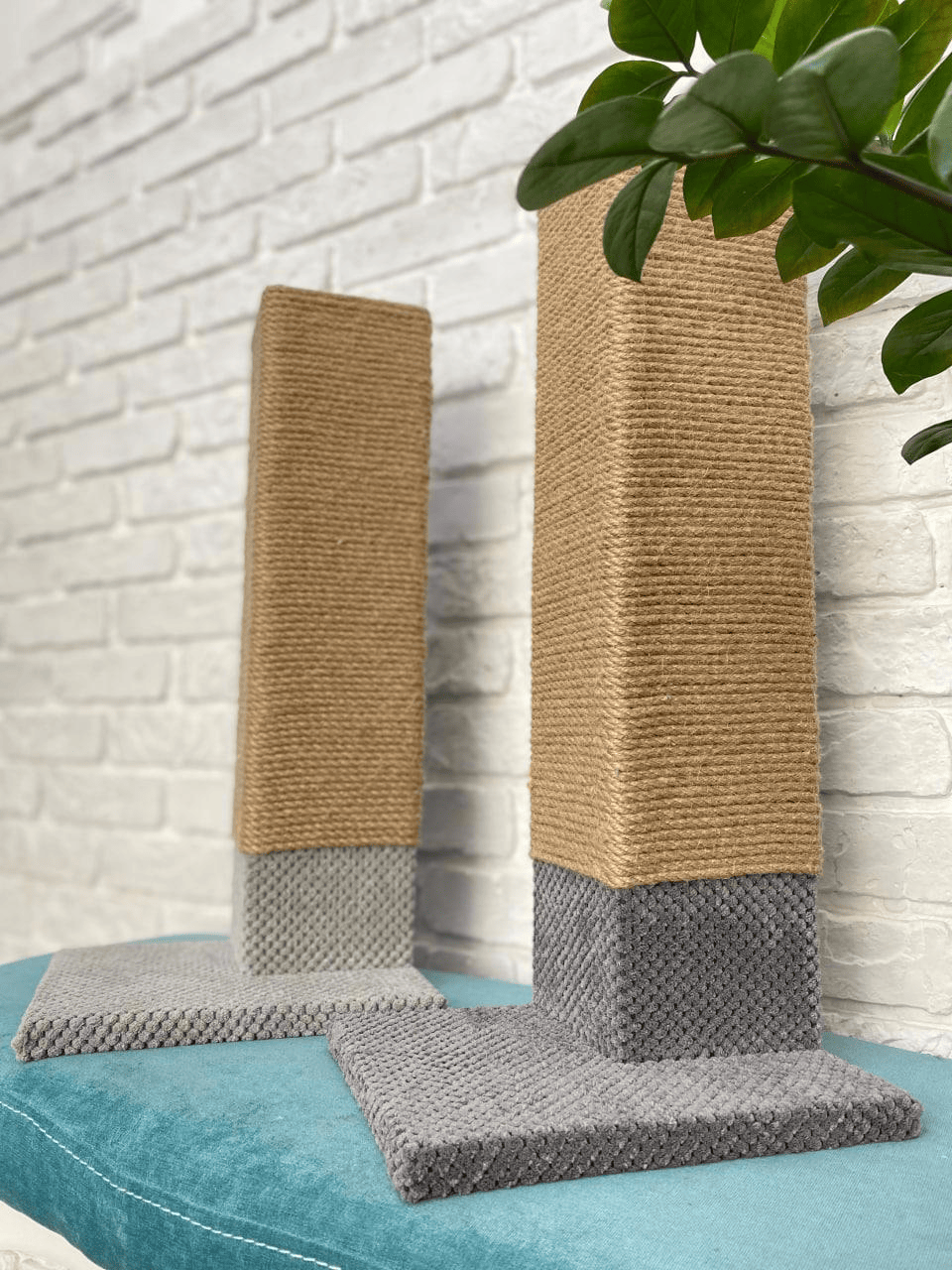 Когтеточка угловая на подставке для кота 52х12х12 см Серый - фото 3 Когтеточка угловая на подставке для кота 52х12х12 см Серый - фото 3