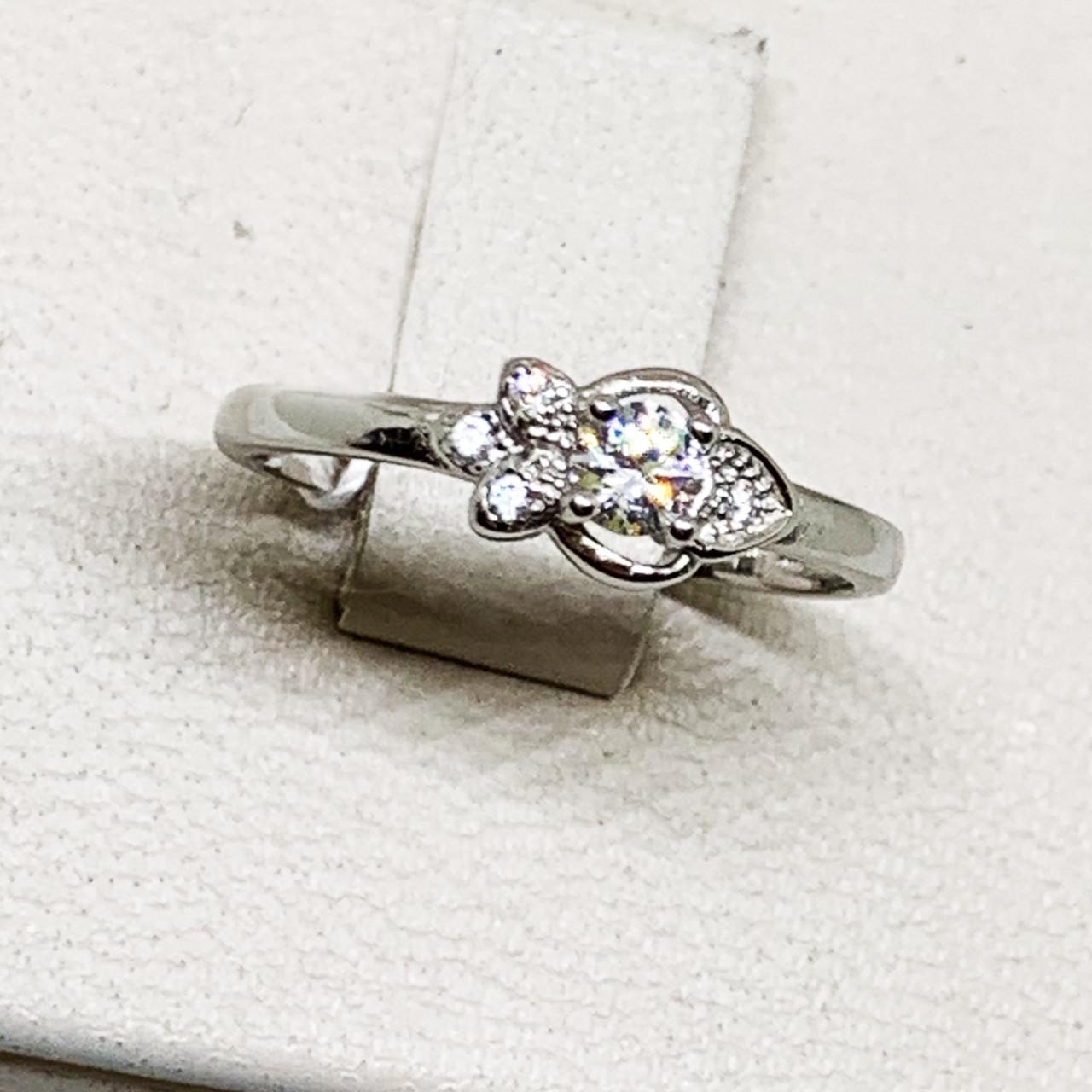 Кольцо серебряное с кубическим цирконием р. 15,5 1,19 г (1716172835)