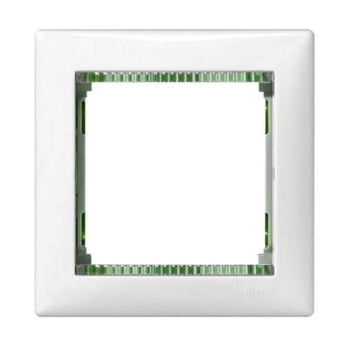 Рамка одноместная Legrand Valena Белый/Кристалл (774461) Рамка одноместная Legrand Valena Белый/Кристалл (774461)