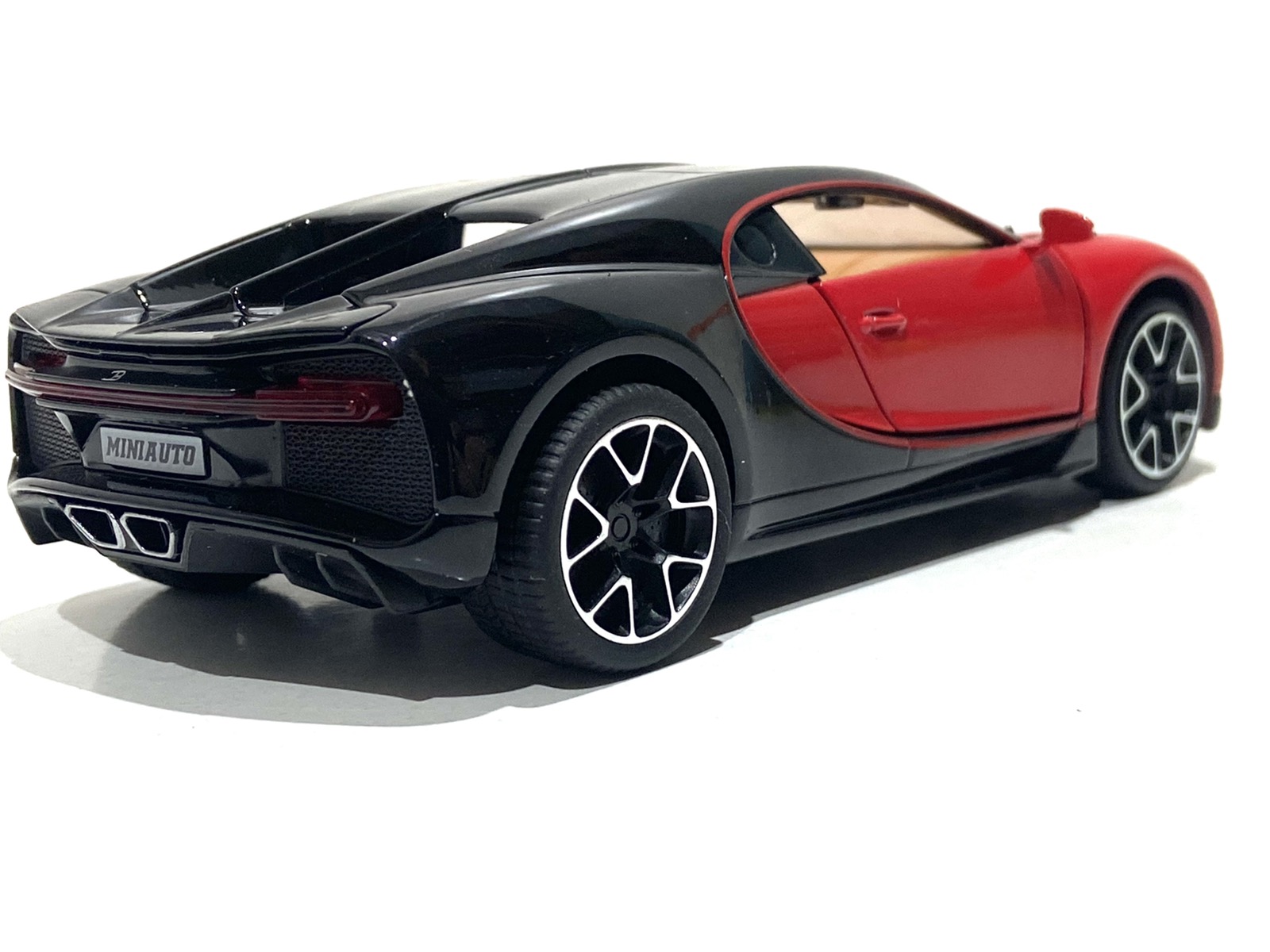 Машинка TK Union Group Bugatti Veyron метал 1:32 Чорний/Червоний (LF 83880) - фото 3