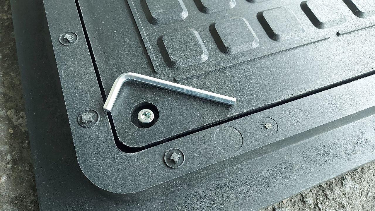 Люк канализационный Войс с замком 740х740 мм Черный (voys49) - фото 5 Люк канализационный Войс с замком 740х740 мм Черный (voys49) - фото 5