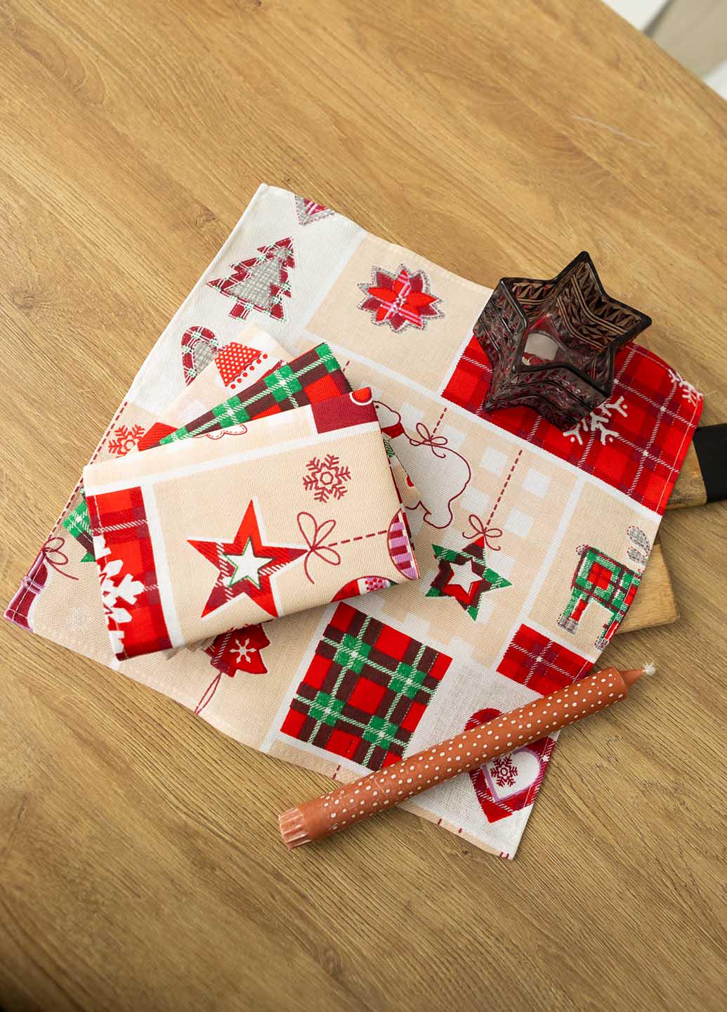 Салфетки Украшение 35х35 см 4 шт.