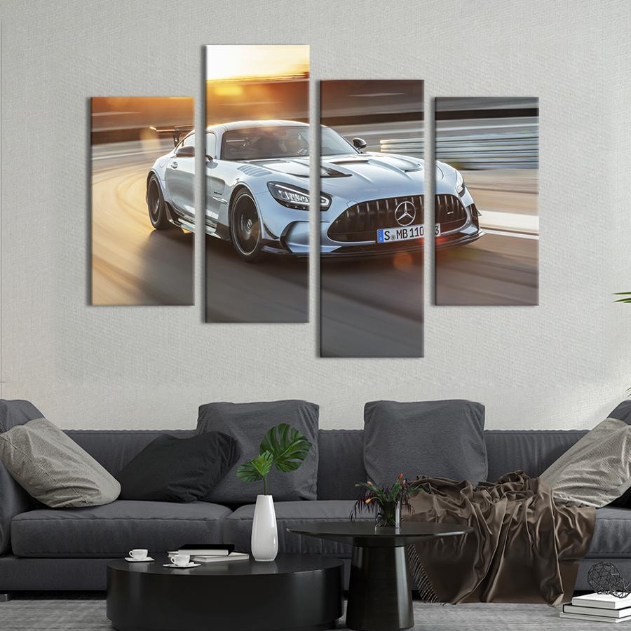 Картина на холсте Роскошный спорткар Mercedes-AMG GT Black Series 89x56 см (1365-42)
