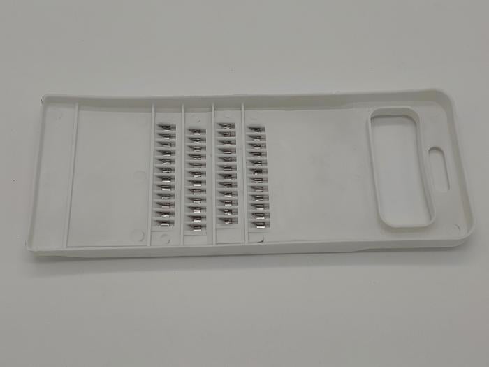 Шинковка ручная для морковки по-корейски L 26,5 см W 10,5 см (18545) - фото 3 Шинковка ручная для морковки по-корейски L 26,5 см W 10,5 см (18545) - фото 3