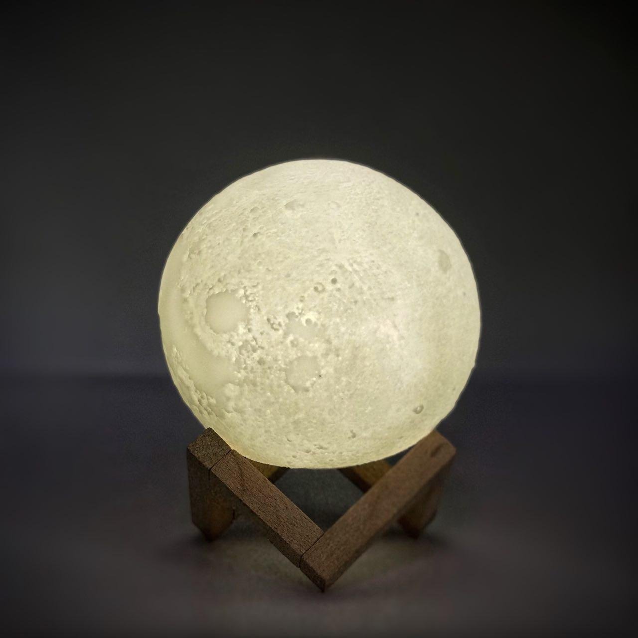 Настільний світильник UFT Magic 3D Moon Lamp 11 см з акумулятором - фото 3