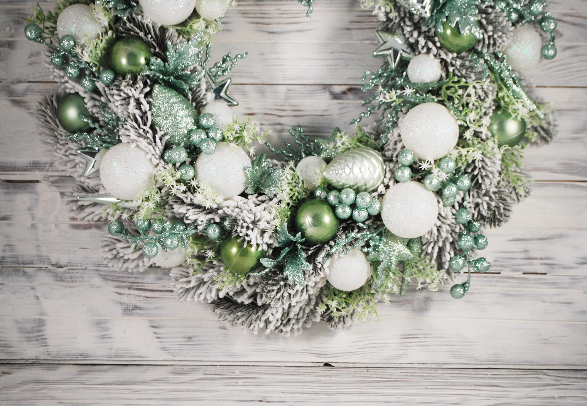 Вінок новорічний 43 см М'ятний/Білий (4933476) - фото 3