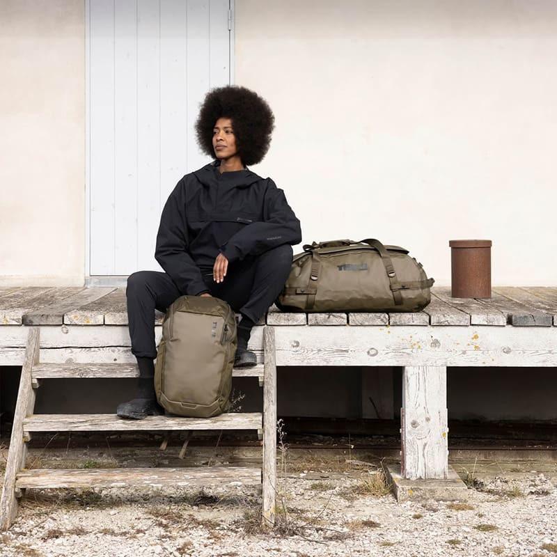 Дорожная сумка спортивна Thule Chasm Duffel 40 л Deep Khaki (TH 3205139) - фото 6 Дорожная сумка спортивна Thule Chasm Duffel 40 л Deep Khaki (TH 3205139) - фото 6