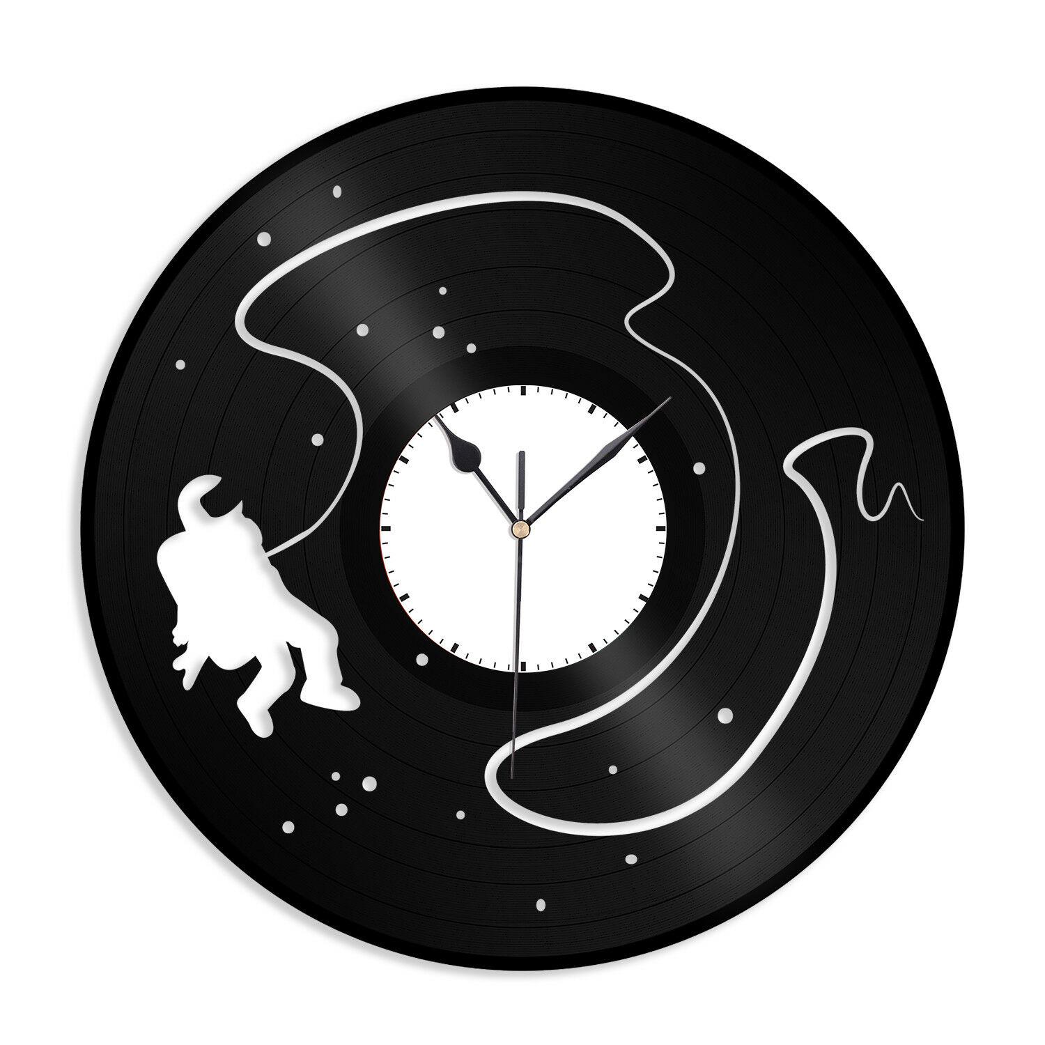 Часы настенные Космонавт 1915 из виниловой пластинки