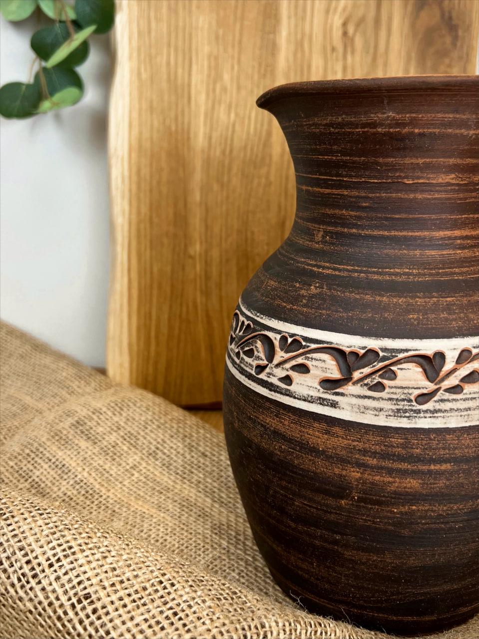 Глек керамічний глиняний різьблений без ручки ангоб 2 л (3001-37) - фото 5 Глек керамічний глиняний різьблений без ручки ангоб 2 л (3001-37) - фото 5