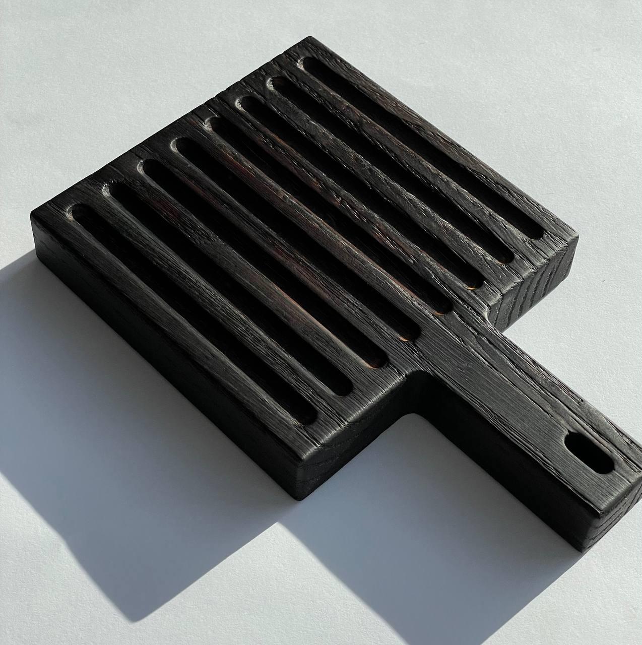 Доска обпаленая деревяная с ручкой для подачи блюд 13х20 см (9230086)