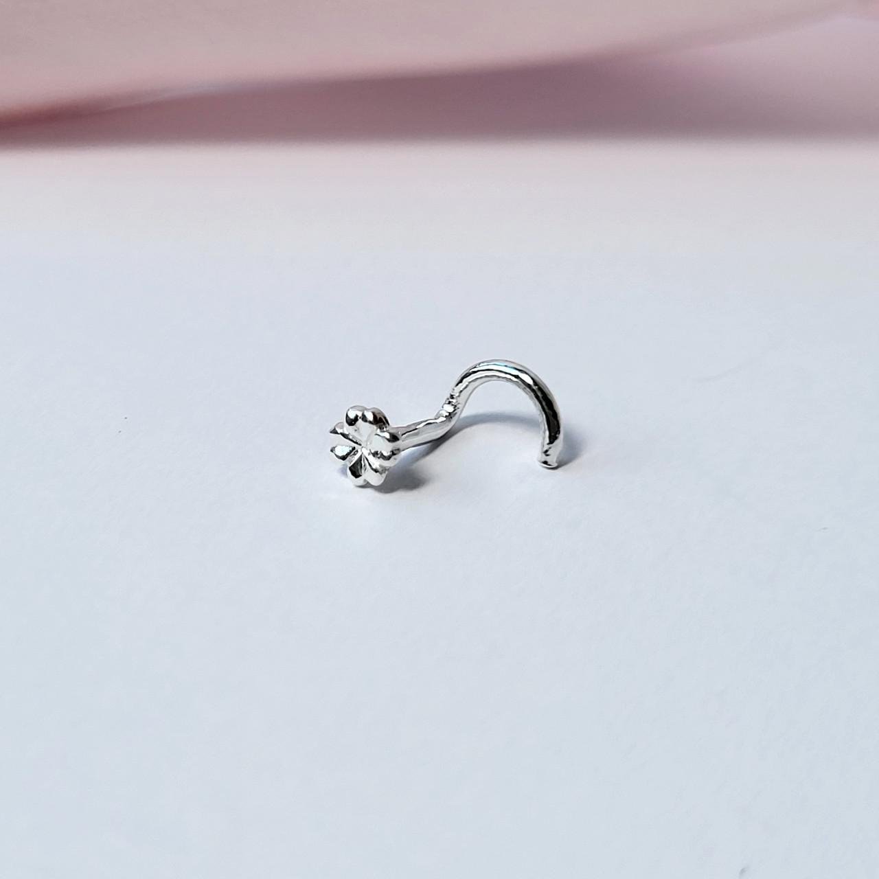 Пирсинг в нос цветок серебро 925 пробы 0,20 г (6051)